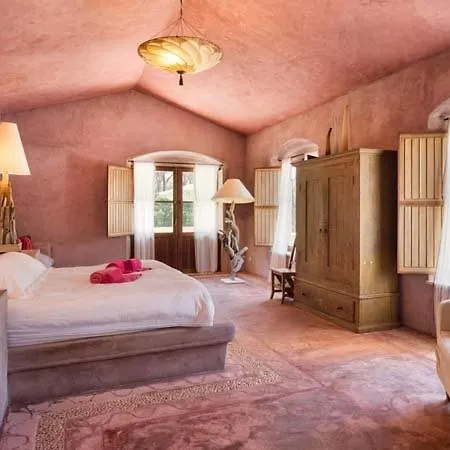 Sleeps 12 With Pool Air Con And Wifi Villa