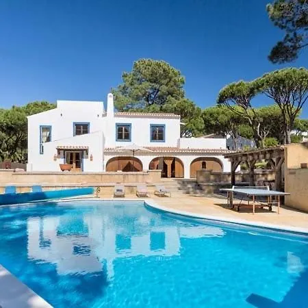 Villa Sleeps 12 With Pool Air Con And Wifi Vale do Lobo